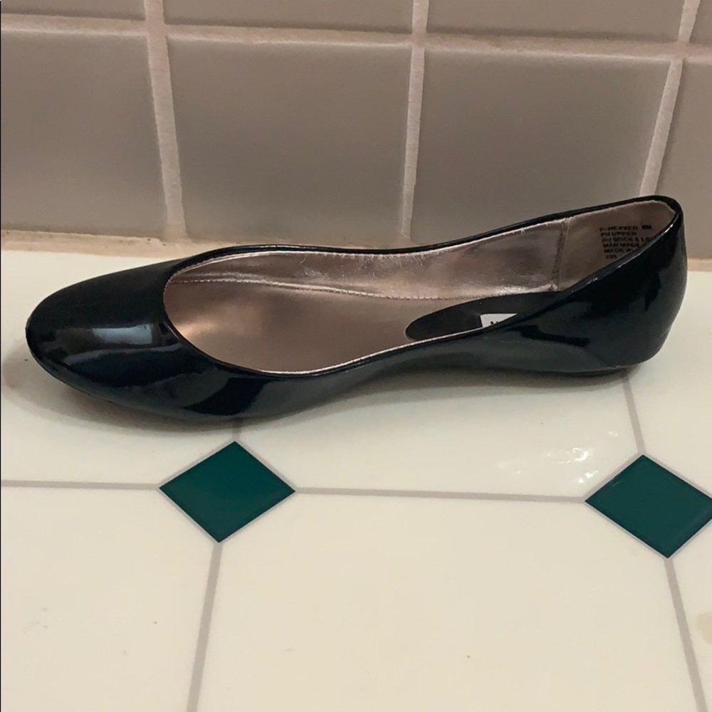 Steve Madden black patent flats size 8